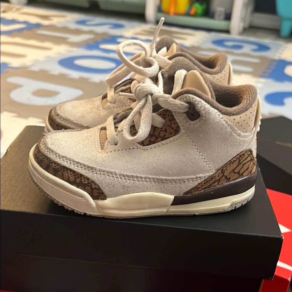 Nike Air Jordan 3 Retro Kids Sneakers - Beige and Brown